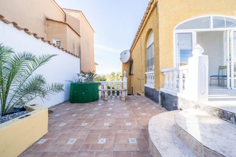 Villa a La Marina, Alicante, La Marina - € 184.000 | Ref: W6136VA - foto 6